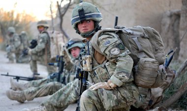 التحرش يدفع مجندة بريطانية إلى إنهاء حياتها