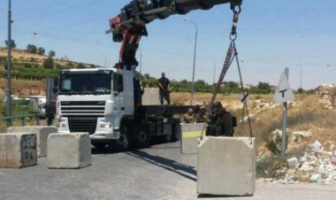 الاحتلال يغلق مدخل شوفة جنوب شرق طولكرم بالمكعبات الاسمنتية