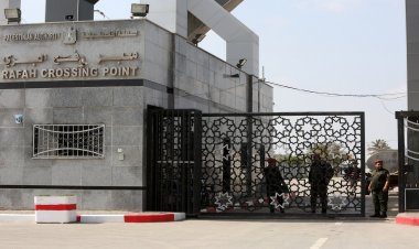 مصادر فلسطينية وإغاثية تنفي إعلامها بقرار تشغيل معبر رفح