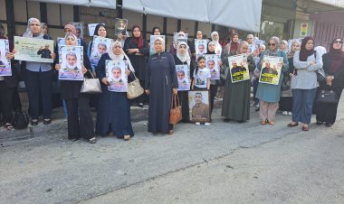 المشاركون في اعتصام الأسرى ينددون باستشهاد ضراغمة