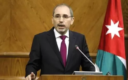 الصفدي: تنفيذ حل الدولتين يجب أن يبدأ الآن والخطوة الأولى إنهاء العدوان على الشعب الفلسطيني