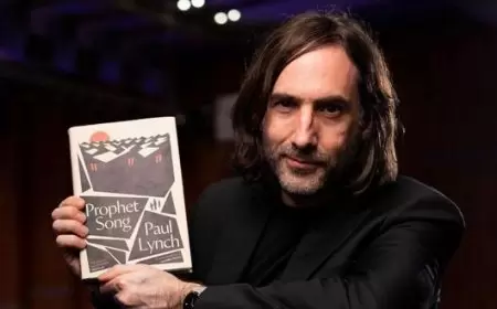 الآيرلندي بول لينش يفوز بجائزة «بوكر» عن رواية مستوحاة من الأزمة السورية