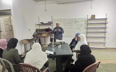 اتمت حفظ 23 جزءا بستينيات من العمر