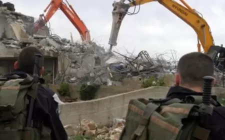 الاحتلال يدمّر جدار مدرسة في الخضر جنوب بيت لحم