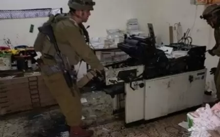 نقابة الصحفيين: الاحتلال يغلق ويستولي على 8 مطابع إعلامية