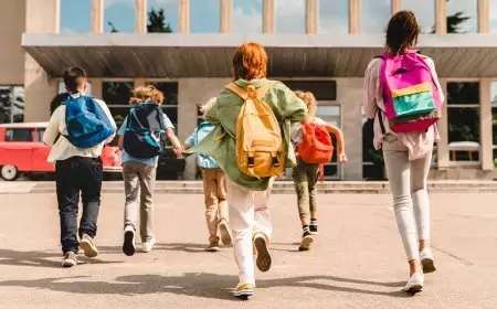 خبراء: أسئلة ينبغي أن تطرحها على طفلك بعد المدرسة