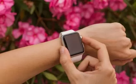 بسبب براءة الاختراع.. أبل توقف بيع ساعتين ذكيتين بأميركا