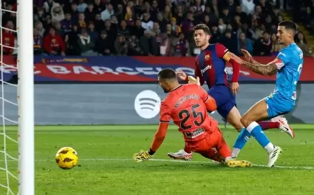 روبرتو ينقذ برشلونة من فخ ألميريا