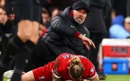 كلوب يخشى تعرض المدافع غوميز لإصابة