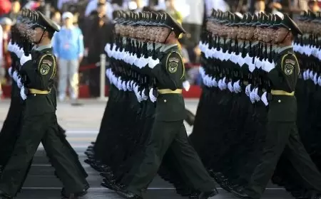 بينهم مسؤولون عن الصواريخ الاستراتيجية.. الصين تقصي 9 عسكريين من برلمانها