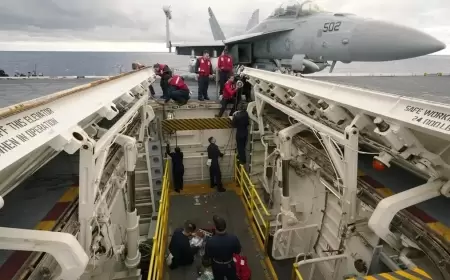 "ليس لدينا ما نعلنه".. أكبر حاملة طائرات تغادر المتوسط وتعود لأميركا