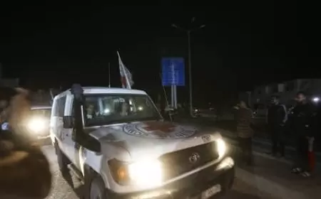 وصول عائلات أسرى إسرائيليين إلى قطر لبحث التوصل إلى صفقة تبادل