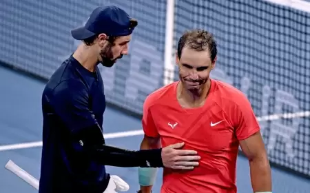 الأسترالي تومسون يعكر عودة نادال ويقصيه من ربع النهائي