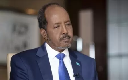 الرئيس الصومالي يوقع على قانون إلغاء الاتفاقية المبرمة بين إثيوبيا وإقليم أرض الصومال