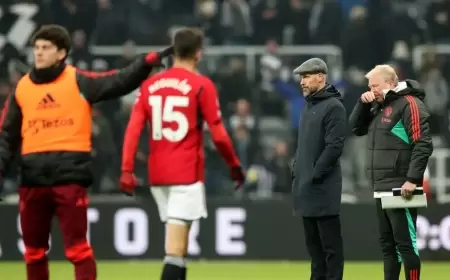 تن هاغ يحذر اللاعبين: اللعب في مانشستر يونايتد صعب