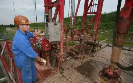 ارتفاع أسعار النفط وسط تقييم الأسواق لآفاق الطلب العالمي