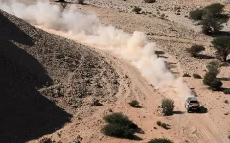 رالي داكار.. حادث انقلاب للمتصدر الراجحي يطيح بآماله