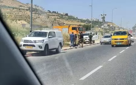 مستعمرون يهاجمون مركبات المواطنين في حوارة