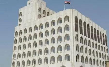 الخارجية العراقية تستدعي سفيرها من طهران