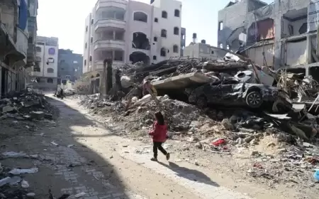 المقاومة تخوض اشتباكات ضارية وتقصف غلاف غزة