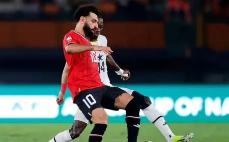 صلاح يترك منتخب مصر وسط "إفريقيا" ويعود إلى ليفربول