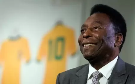 مطالبات بـ "نبش" قبر الأسطورة بيليه