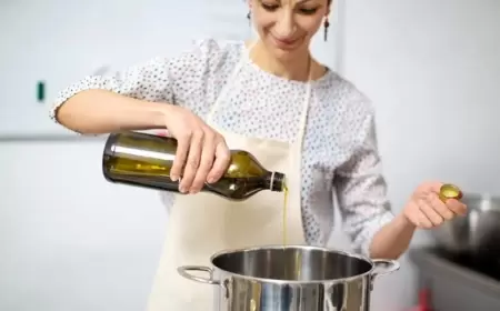 زيوت كثيرة ودراسات تحيرنا.. أيها الأفضل للطهي؟