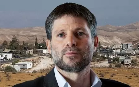 سموتريتش: يجب تشكيل حكومة عسكرية بغزة وطرد الأونروا والسكان