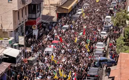 جماهير جنين تشيع جثامين الشهداء الذين ارتقوا بعملية الاغتيال بمستشفى ابن سينا