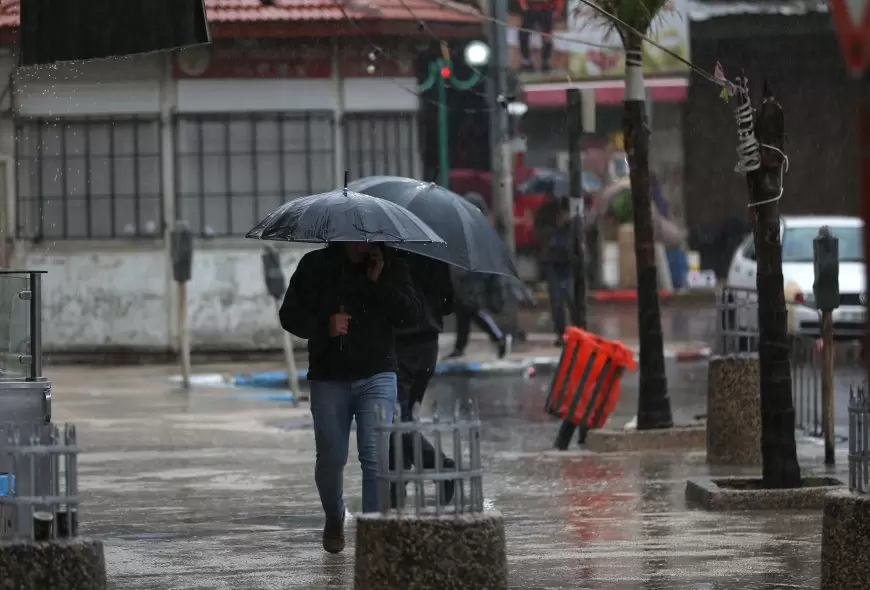 الطقس: منخفض جوي مصحوب بكتلة هوائية شديدة البرودة