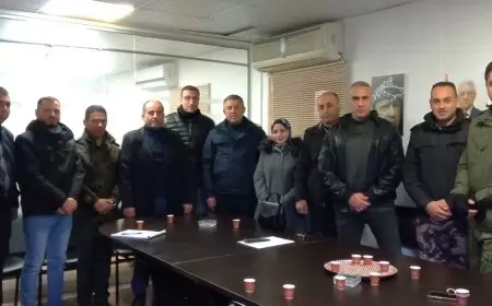 جانب من زيارة لجنة العلاقات العامة بالمؤسسة الامنية بمحافظة طولكرم  لكل من مدير عام الحكم المحلي م. مؤيد شحاده، ومدير عام التربية والتعليم بطولكرم مازن جرار