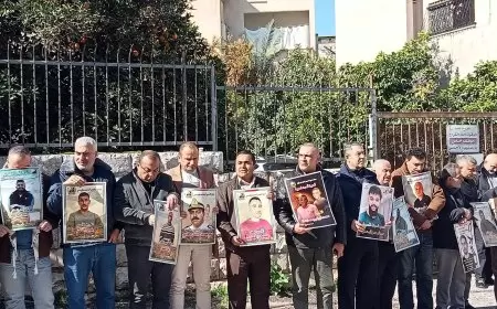 طولكرم: وقفة مساندة للمعتقلين ورفضا لتعليق المساعدات "للأونروا"