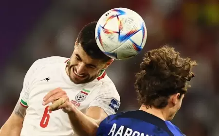 لاعب إيران: لماذا يدير حكم عربي مباراتنا الحاسمة؟