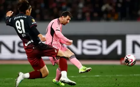 بعد أزمة هونغ كونغ.. ميسي يشارك أمام فيسيل كوبي