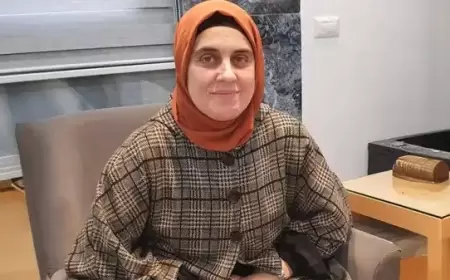 أميرة العسولي.. طبيبة تتحدى الرصاص الإسرائيلي لإنقاذ مصاب بخانيونس