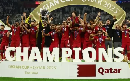 قطر تهزم الأردن بثلاثية عفيف وتتوج بكأس آسيا