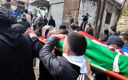 تشييع جثمان الشهيد نبيل عامر في مخيم طولكرم