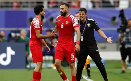 صانع إنجاز الأردن التاريخي يترك منصبه لأسباب "عائلية"