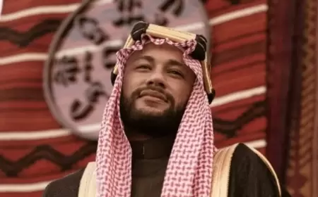 نيمار يخطف الأنظار بالعقال والبشت.. ويرقص العرضة السعودية