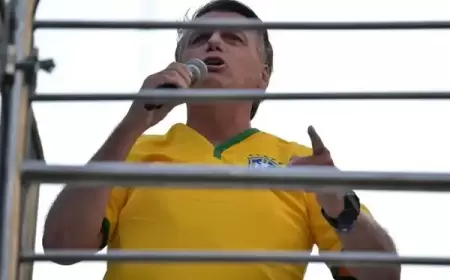 بولسونارو يحشد أنصاره ويندد باستبعاده من الترشح لأي منصب بالبرازيل