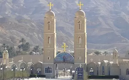 مصر.. إزالة تمثال الأنبا أنطونيوس بالبحر الأحمر بعد جدل على مواقع التواصل الاجتماعي