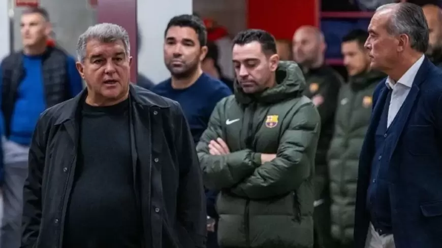 رئيس برشلونة في حالة "هيجان".. كسر "الصحون" وهرب الجميع منه