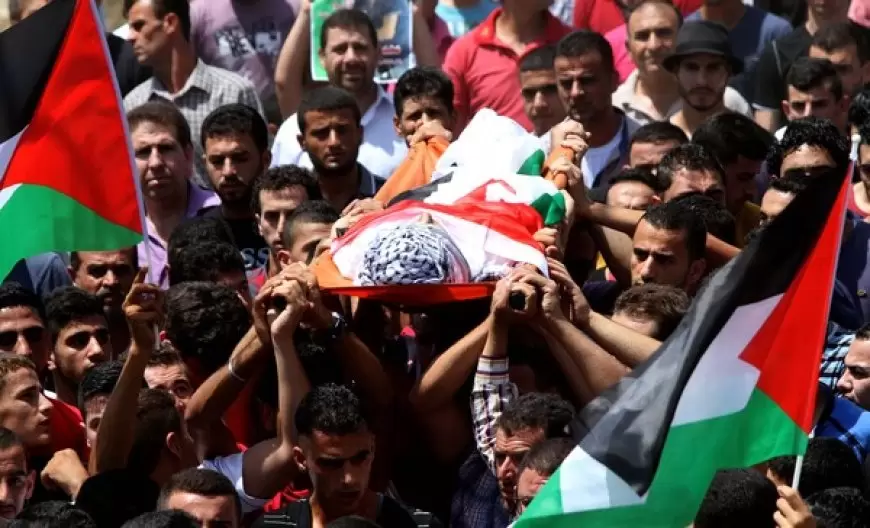 تشييع جثماني الشهيدين دويكات وعامر في نابلس وطولكرم