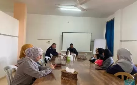 الشرطة  تعقد لقاء توعوي شرطي لأولياء امور اطفال روضة ابناء الغد في طولكرم.