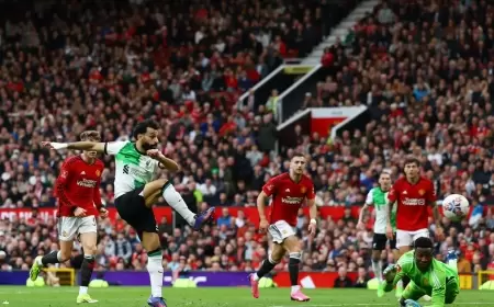 الاتحاد الإنجليزي يدين الهتافات المسيئة في مباراة مانشستر يونايتد وليفربول