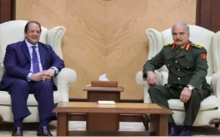 خليفة حفتر يلتقي رئيس جهاز المخابرات العامة المصرية