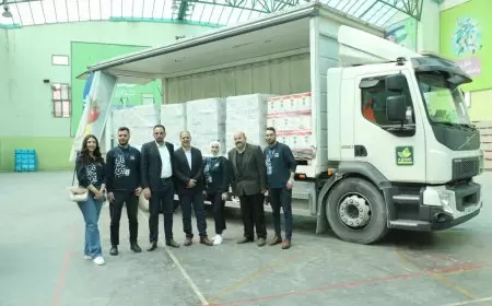 طقاطقة يتسلم مجموعة من الطرود الغذائية مقدمة من البنك الوطني لصالح لجنة طولكرم الخير والمخصصة للأسر المعوزة والفقيرة