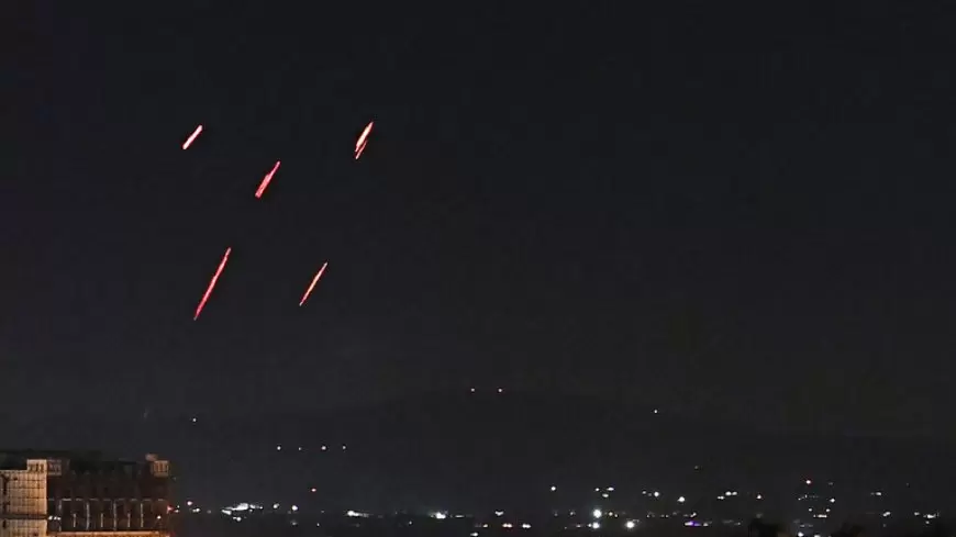 مصدر عسكري سوري: الدفاعات الجوية تتصدى لعدوان جوي إسرائيلي على نقاط بالمنطقة الجنوبية