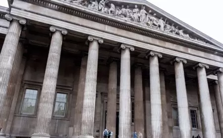 3 قطع أثرية يمنية معروضة للبيع في مزادات لندن وتل أبيب