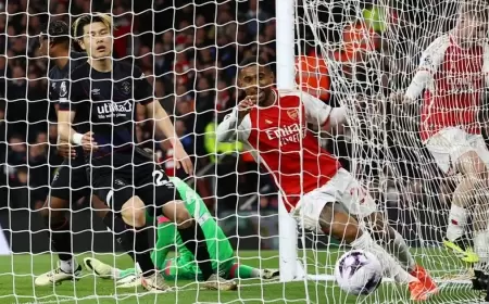 أرسنال يستعيد الصدارة.. وينتظر تعثر ليفربول